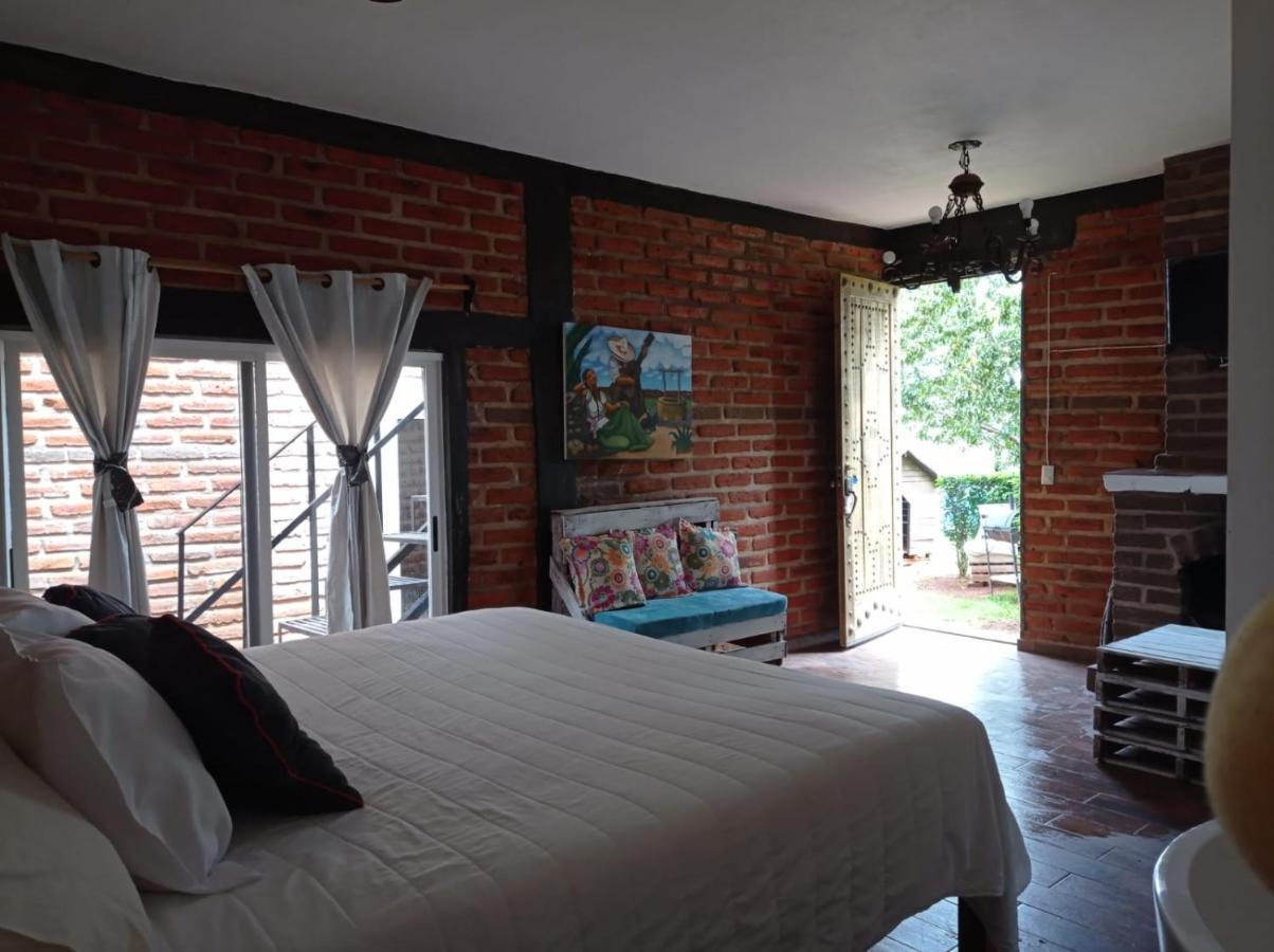 Hotel Cabanas Azul Tequilana Арандас Экстерьер фото